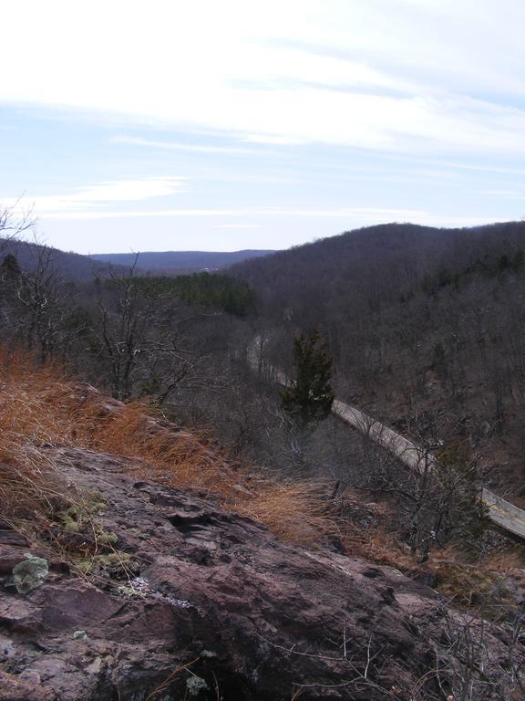 Shepherd Mountain Inn & Suites Pilot Knob Extérieur photo