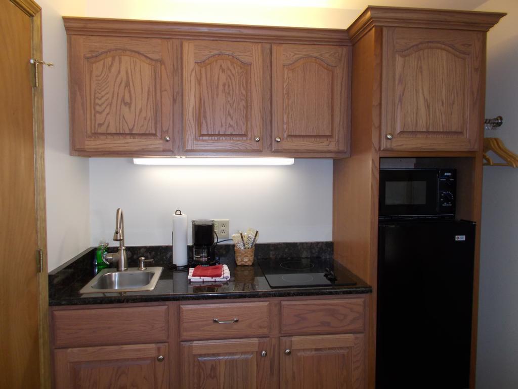 Shepherd Mountain Inn & Suites Pilot Knob Chambre photo