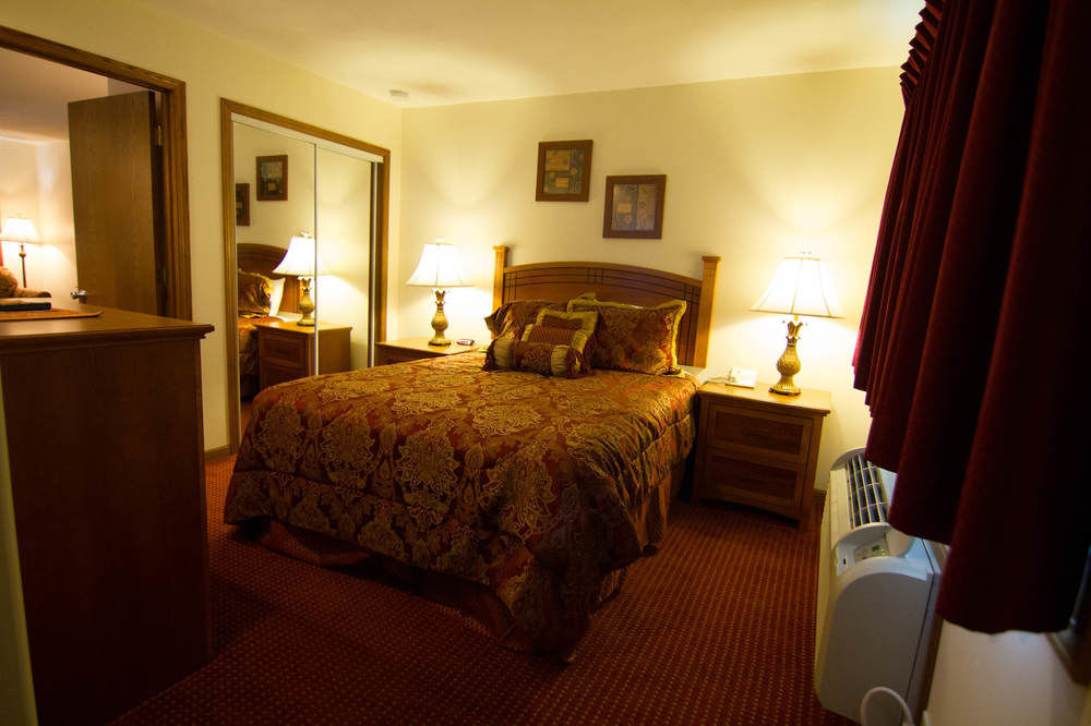 Shepherd Mountain Inn & Suites Pilot Knob Extérieur photo