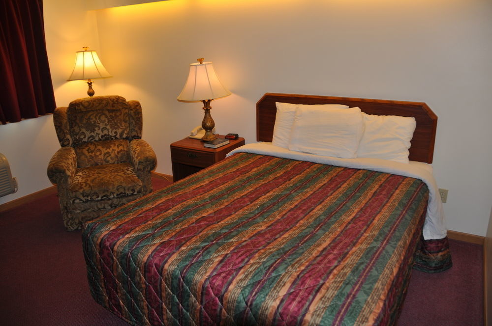 Shepherd Mountain Inn & Suites Pilot Knob Extérieur photo