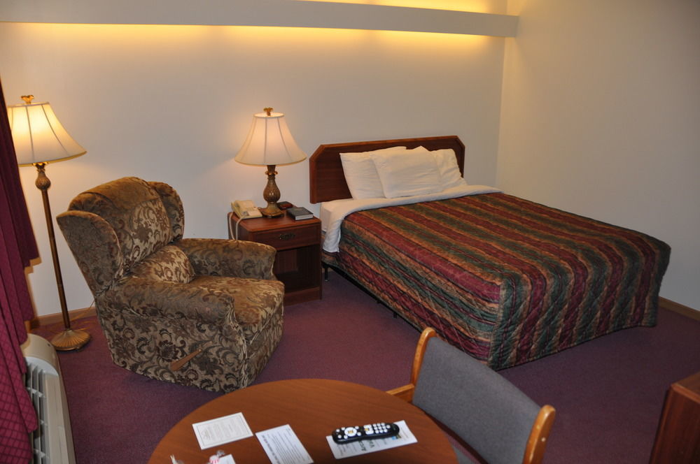 Shepherd Mountain Inn & Suites Pilot Knob Extérieur photo