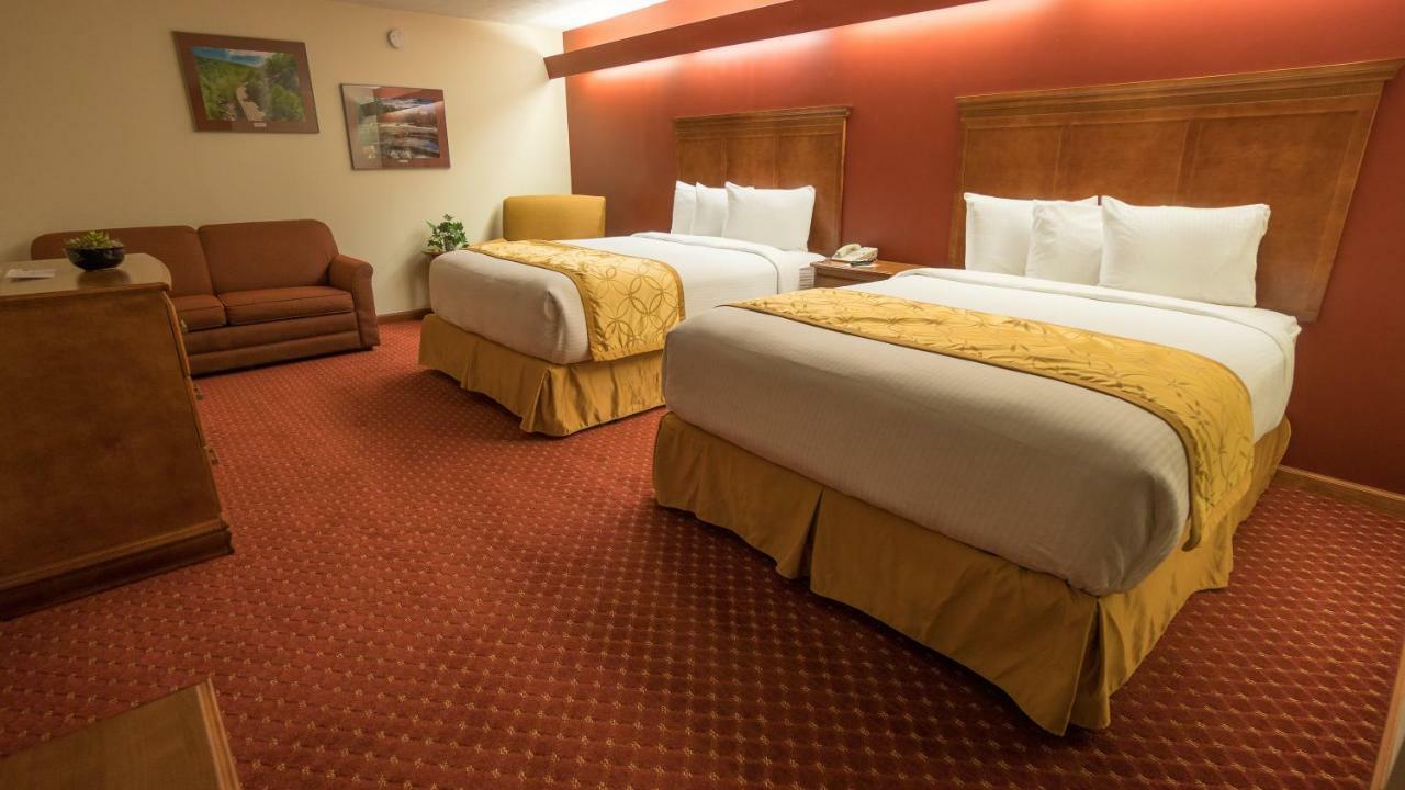 Shepherd Mountain Inn & Suites Pilot Knob Extérieur photo