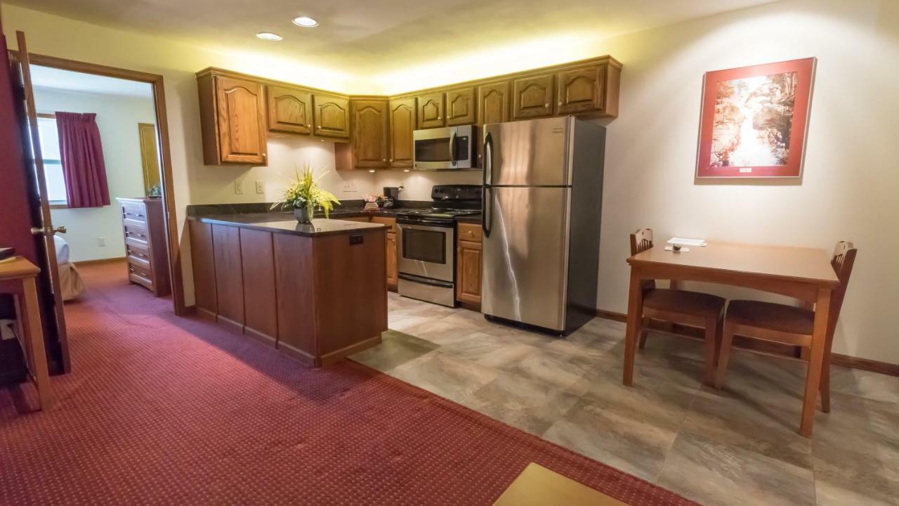 Shepherd Mountain Inn & Suites Pilot Knob Extérieur photo