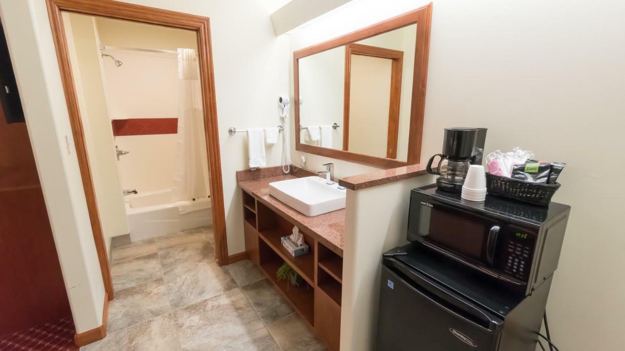 Shepherd Mountain Inn & Suites Pilot Knob Extérieur photo