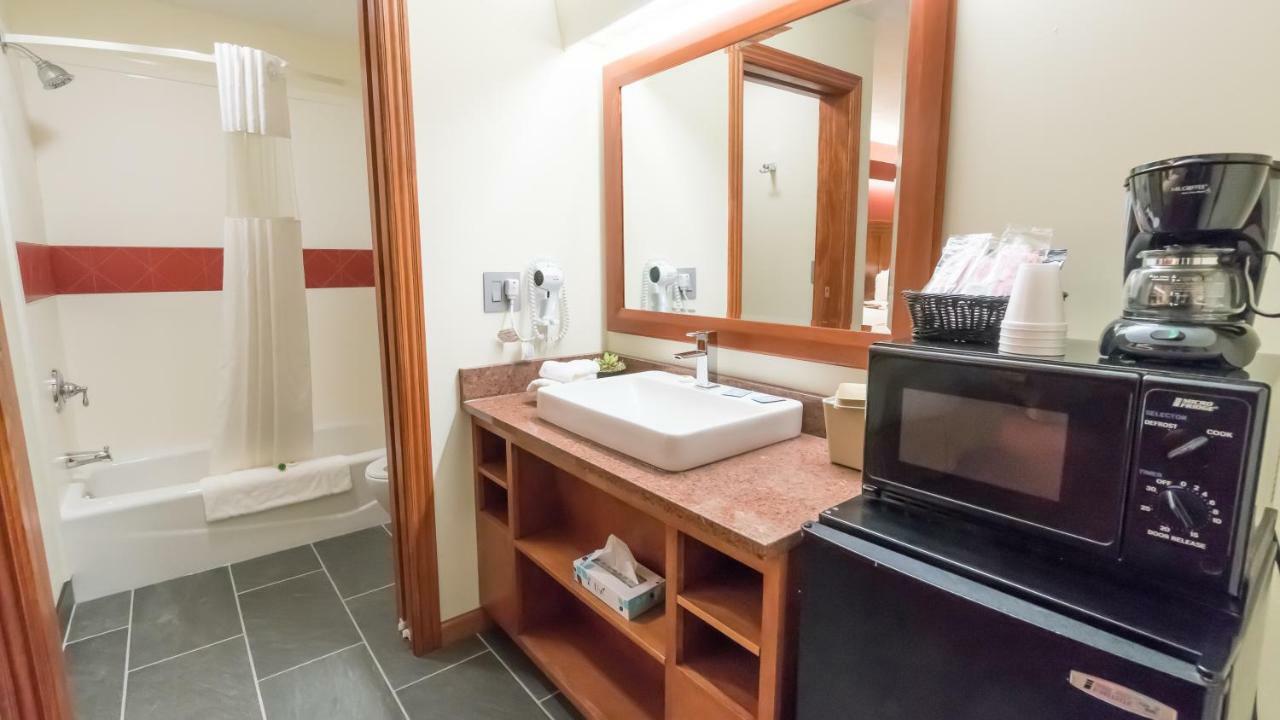 Shepherd Mountain Inn & Suites Pilot Knob Extérieur photo