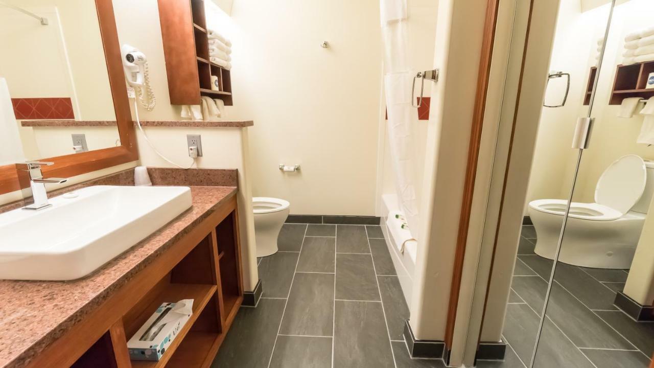 Shepherd Mountain Inn & Suites Pilot Knob Extérieur photo