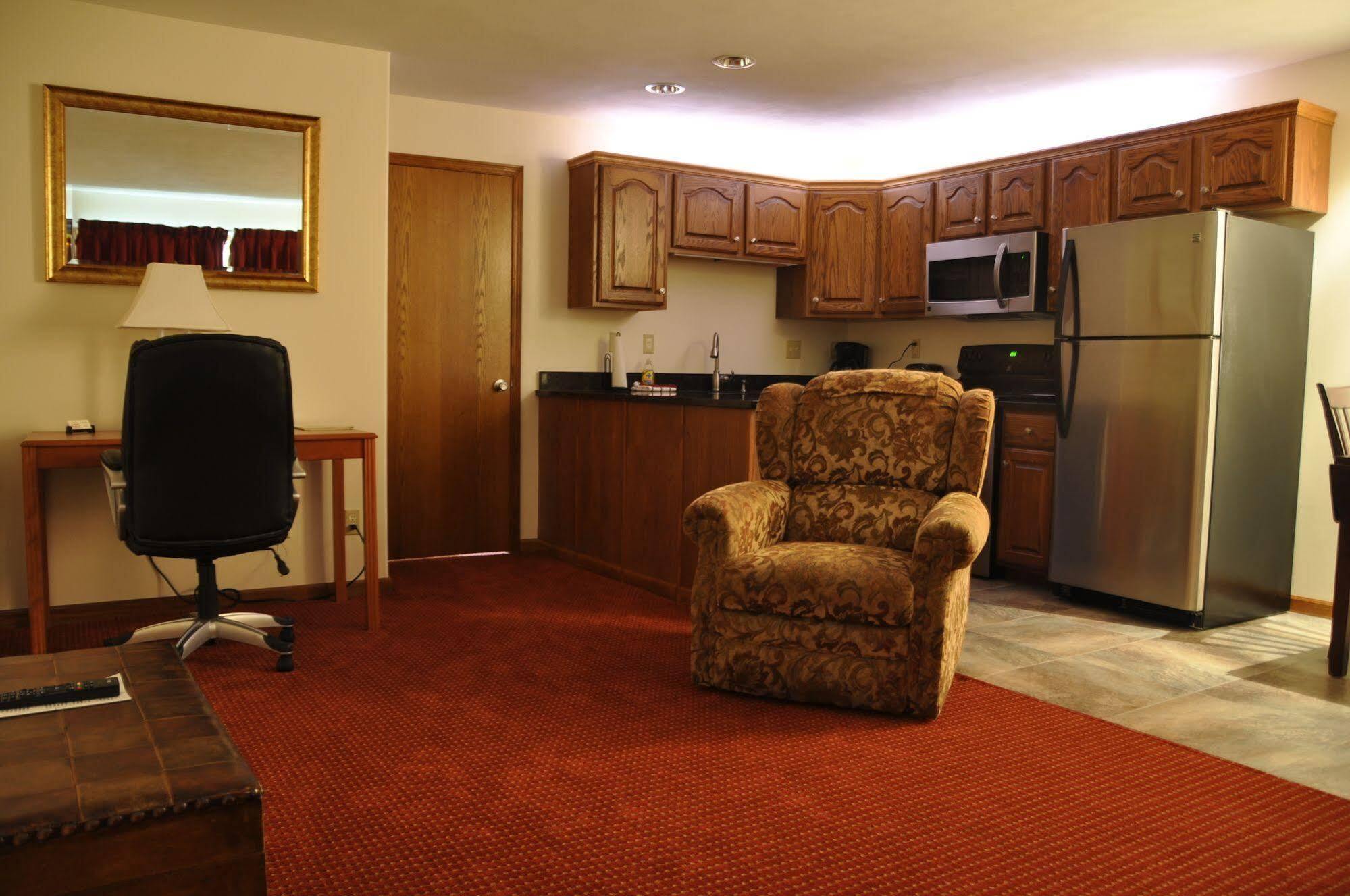 Shepherd Mountain Inn & Suites Pilot Knob Extérieur photo